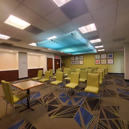 Holiday Inn Express Hotel & Suites Miami - Hialeah By Ihg Ngoại thất bức ảnh