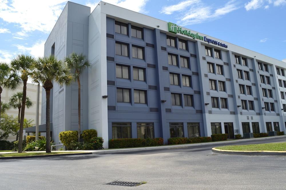 Holiday Inn Express Hotel & Suites Miami - Hialeah By Ihg Ngoại thất bức ảnh