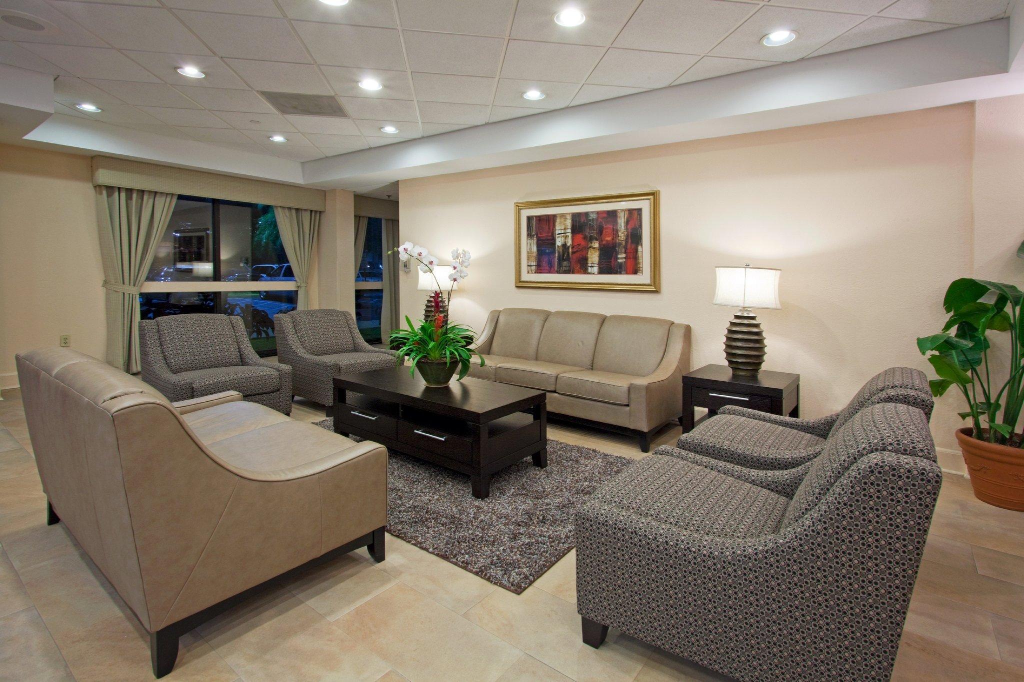 Holiday Inn Express Hotel & Suites Miami - Hialeah By Ihg Ngoại thất bức ảnh