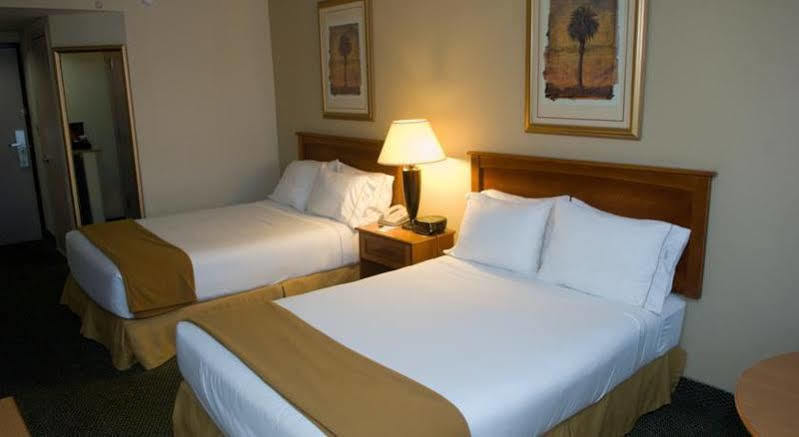 Holiday Inn Express Hotel & Suites Miami - Hialeah By Ihg Ngoại thất bức ảnh