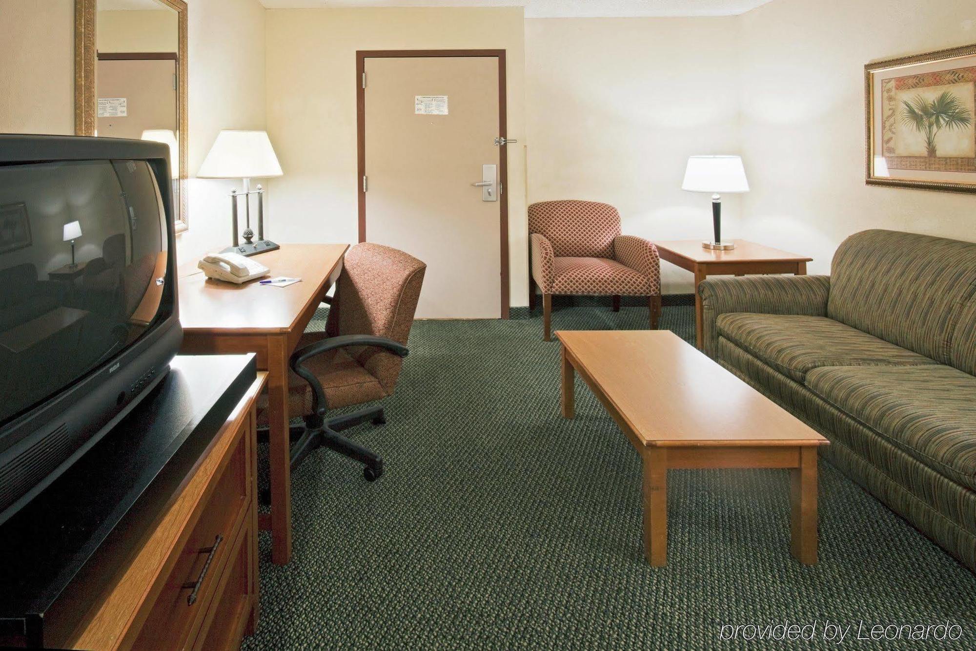Holiday Inn Express Hotel & Suites Miami - Hialeah By Ihg Ngoại thất bức ảnh