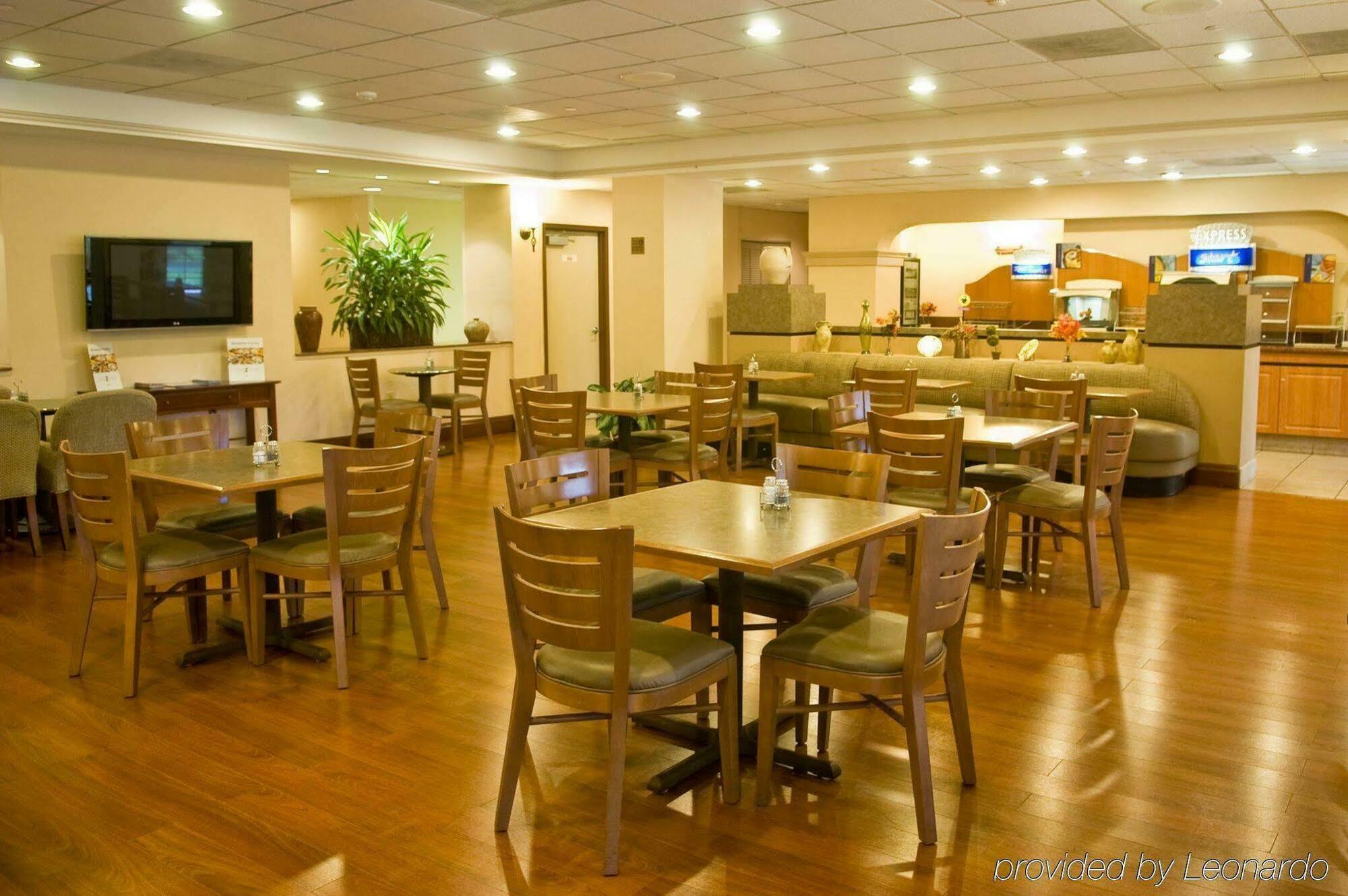 Holiday Inn Express Hotel & Suites Miami - Hialeah By Ihg Ngoại thất bức ảnh