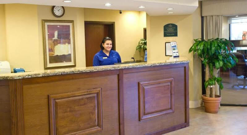 Holiday Inn Express Hotel & Suites Miami - Hialeah By Ihg Ngoại thất bức ảnh